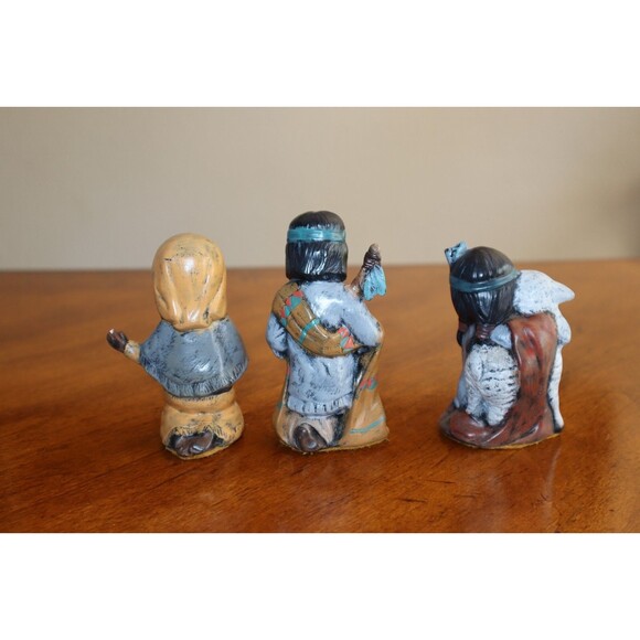 READ*  Vtg Provincial Mold Ceramic Native American Nativity 12 Pcs Hand Painted - Picture 6 of 16